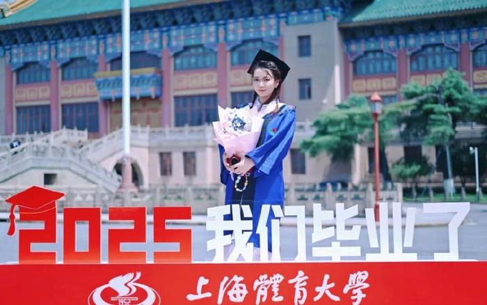 奥运名将多面人生：甜蜜新婚 从商当院长身份不设限