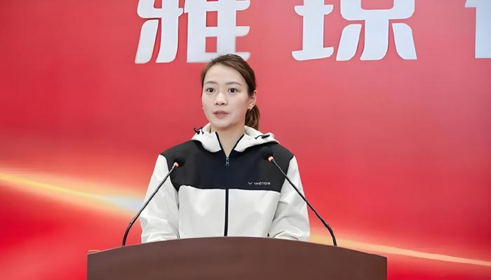 奥运名将多面人生：甜蜜新婚 从商当院长身份不设限