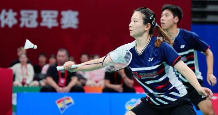 奥运名将多面人生：甜蜜新婚 从商当院长身份不设限