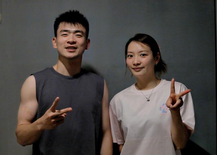 奥运名将多面人生：甜蜜新婚 从商当院长身份不设限