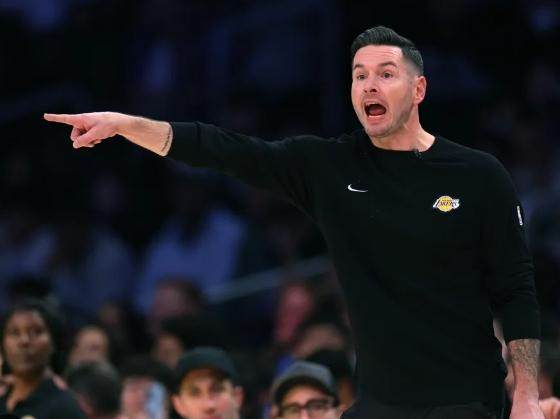 华体会官网下载-湖人防守极限反弹 雷迪克暴怒控场展现驾驭力