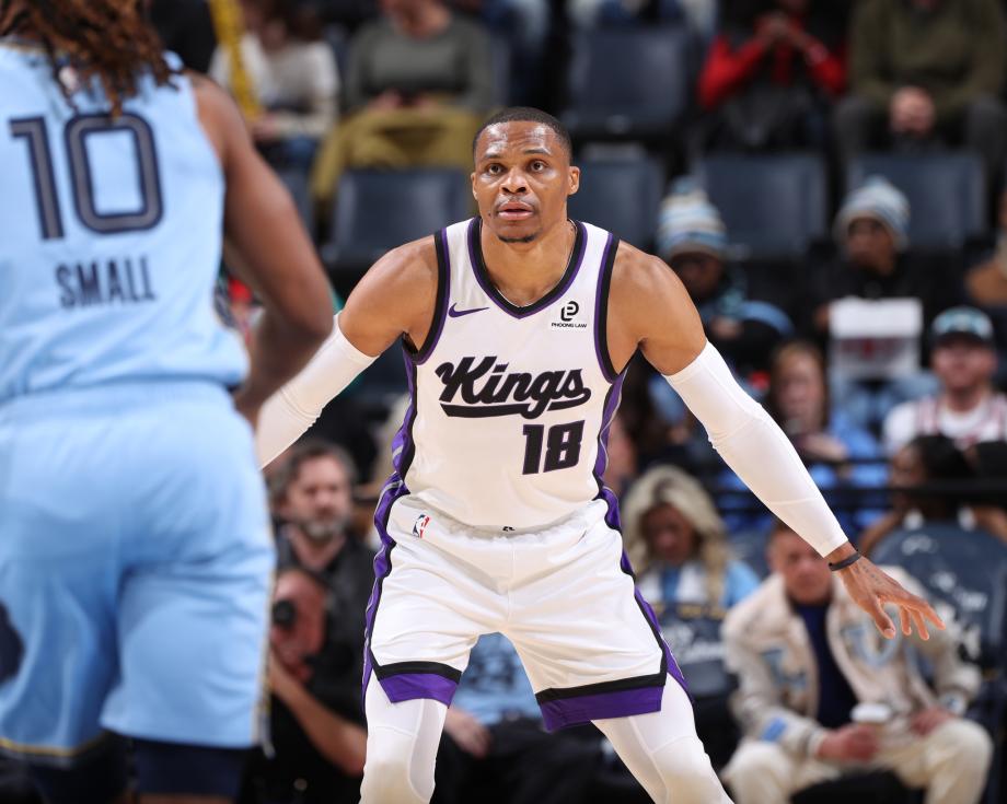 hth-NBA-威斯布鲁克25分斯莫尔21分 国王险胜灰熊